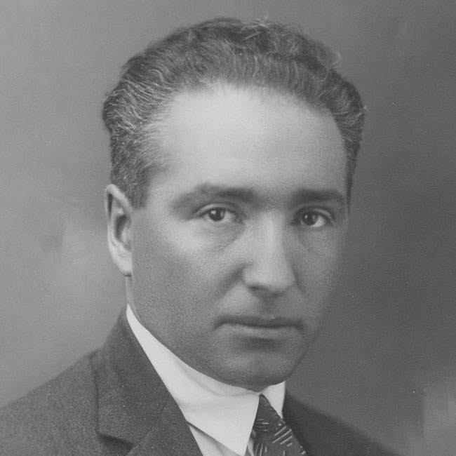 Trainer - Suzanne Zankin<br />
